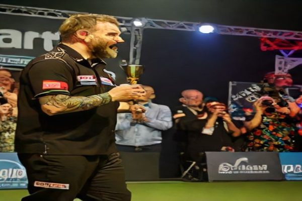 Luke Littler Stuns Premier League Leader Jonny Clayton in Thrilling Darts Final