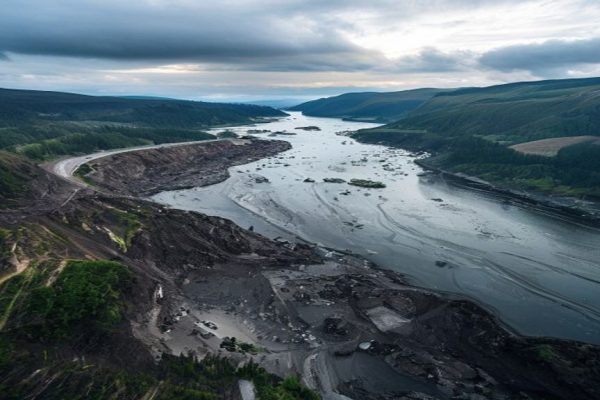 Alaska’s Tracy Arm Fjord Devastated by Record-Breaking Landslide: Tourists and Cruise Lines Affected