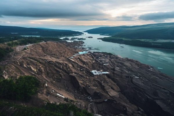 Massive Landslide Devastates Alaska’s Tracy Arm Fjord, Threatening Cruise Industry