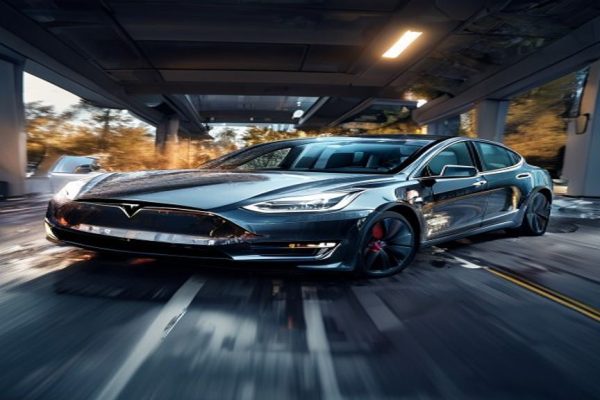 Tesla Model 3 Autopilot Crash Investigation Reveals Driver Error, Raises Concerns Over Safety Features