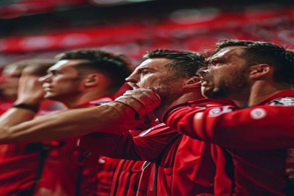 Premier League Referees to Rethink Hair-Pulling Rule After Trio of Red Cards
