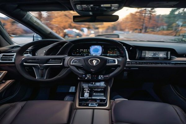 Tesla Driver’s 100% Accelerator Pedal Incident Reignites Safety Concerns